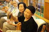 img077