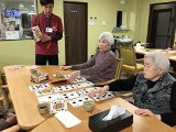 img023
